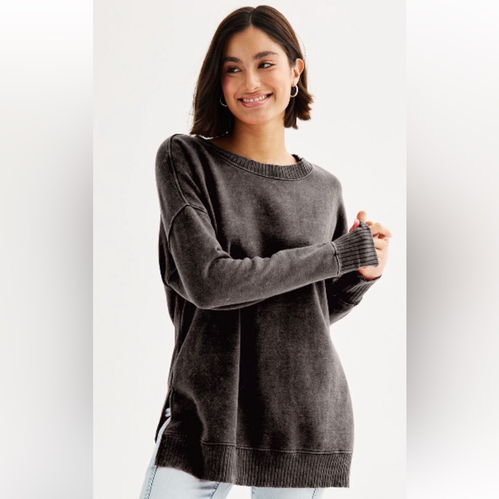 SO Juniors Oversized Weekend crewneck tunic Black Acid Wash 1X Sweatshirt
